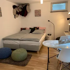 Helle Souterrainwohnung Mit Komfort , München Deutschland